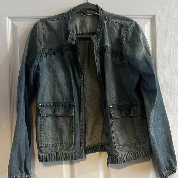 Jean Jacket - Picture 1 of 4